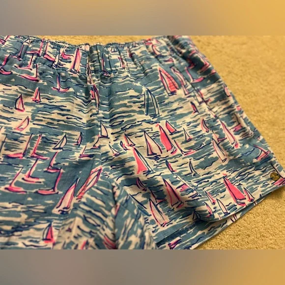 Lilly Pulitzer Lilo Short in Zanzibar Blue Boatylicious Size Medium - Picture 2 of 6